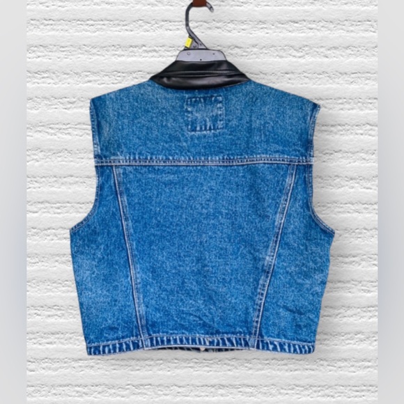 RF | Distressed Denim Vest | Faux leather collar | Women’s Size Medium - Picture 3 of 5